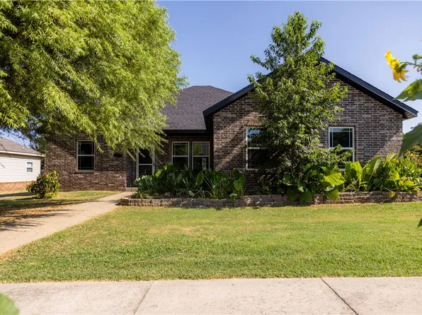 603 Teri Dr, Siloam Springs, AR 72761