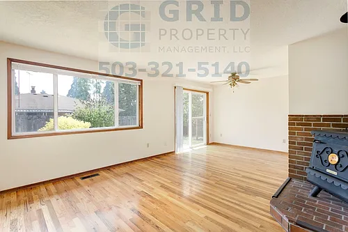 16554 SE Gordon Ct Photo 1