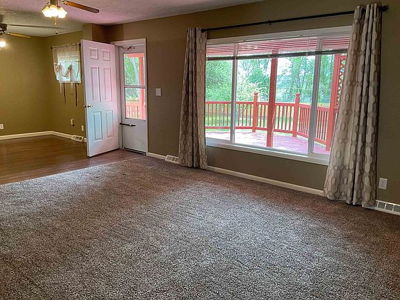 5th image of 126 Riverview Ave W