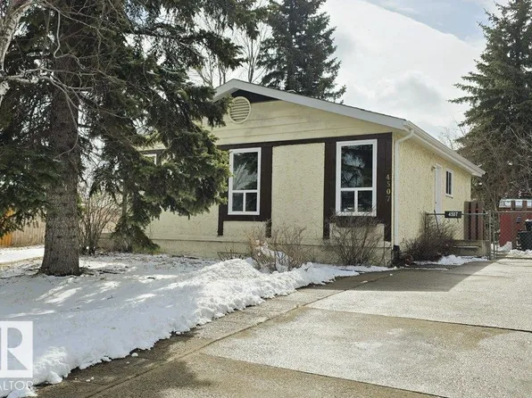 4507 35th Ave NW, Edmonton, AB T6L 3P8
