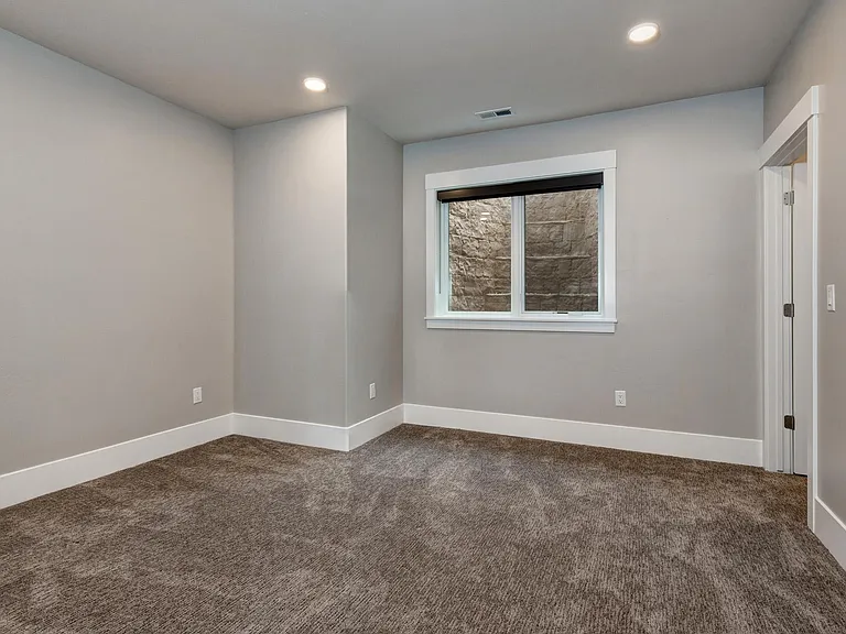 11091 N Shoreline Dr — Photo 11