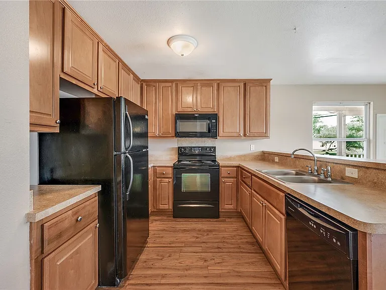 1803 S College Ave — Photo 5