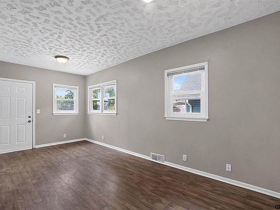 4th image of 4636 Larimore Ave