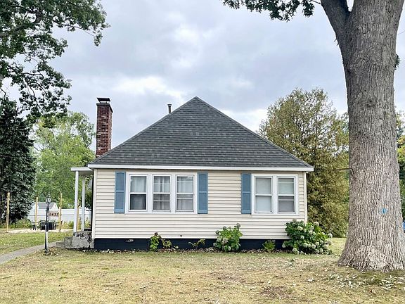 2nd image of 2437 Cutler Ave