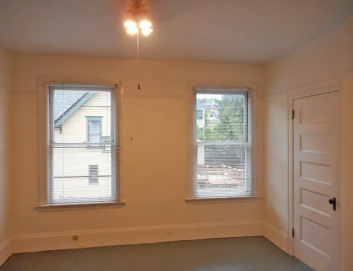 2325 NW Hoyt St — Photo 4