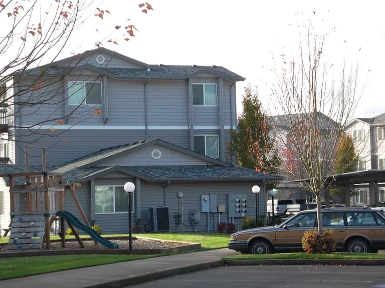 Boulder Creek Apartments — Photo 13