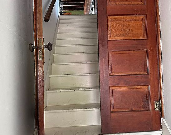 2nd floor stairs