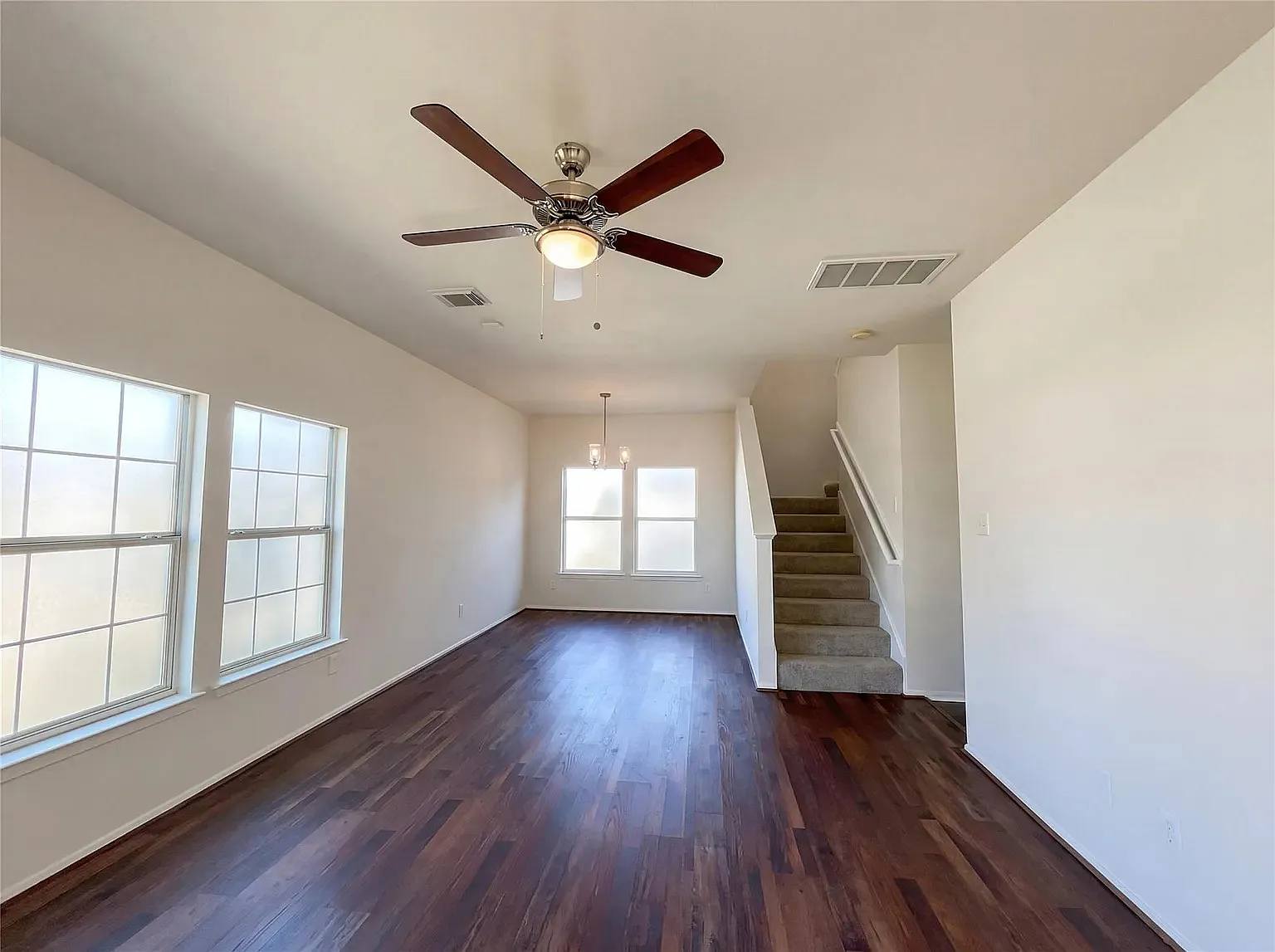 4 bed, 1638 sqft, $2,250 — Photo 3