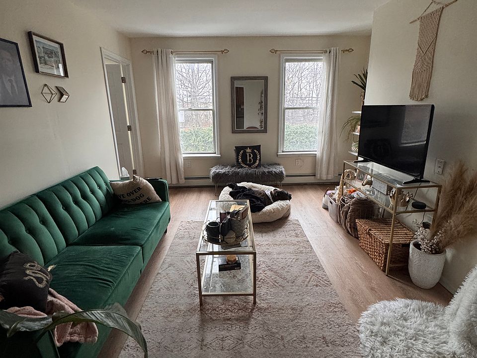 1st image of 268 6th St Floor 3