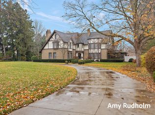 522 E River St, Spring Lake, MI 49456