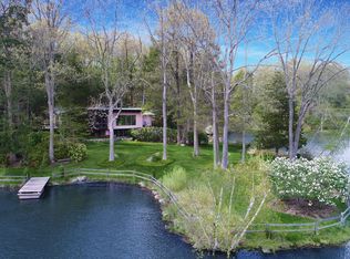 15 Sherwood Rd, Pound Ridge, NY 10576