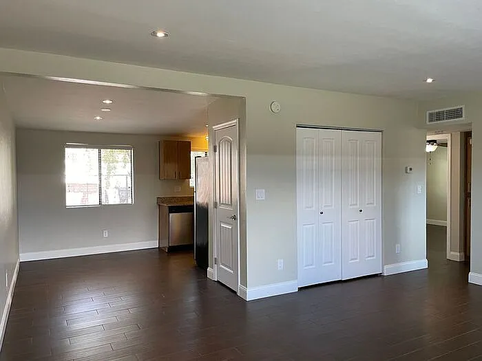1002 E Lester St #4 — Photo 8