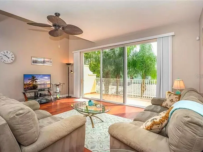8920 Duval Ln #B15 — Photo 3