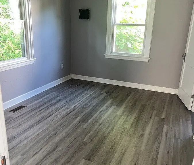925 Kellogg Ave NW — Photo 6