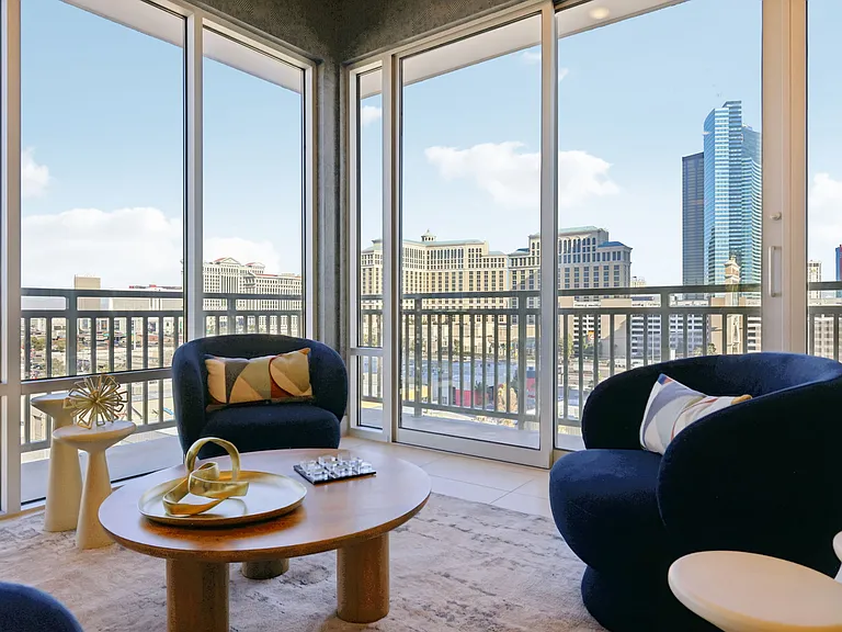 Lura Vegas Apartments — Photo 70