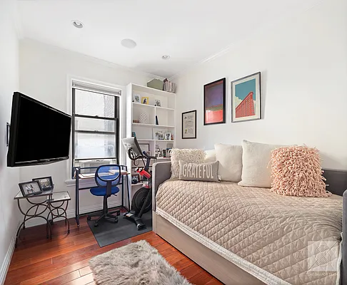 Rented by Compass | media 16