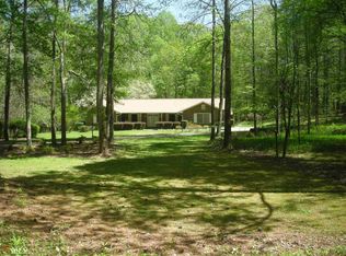 385 Longview Rd, Fayetteville, GA 30214