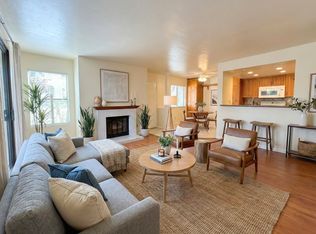 9392 Twin Trails Dr Unit 105, San Diego, CA 92129