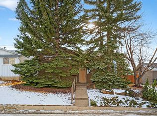 16 N Rundleson Way NE, Calgary, AB T1Y 3N6