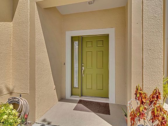 4th image of 2908 Wentworth Ln