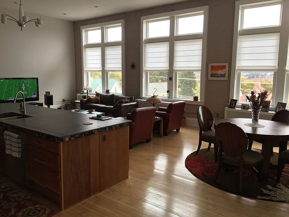 2nd image of 801 N Lincoln Dr Ste 301