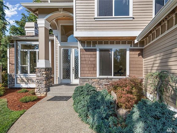 5th image of 3703 171st Ave SE