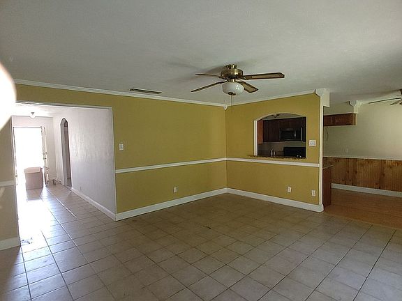 2nd image of 420 Southlake Dr