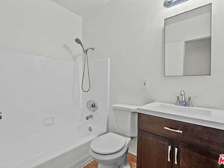 1540 N Fuller Ave #7 — Photo 13