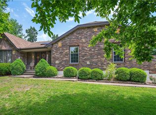 19004 E Ringo Cir, Independence, MO 64057