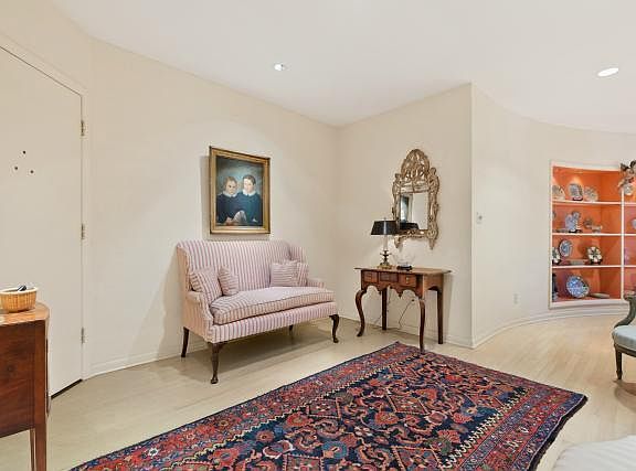 5th image of 402 W 50th St APT 1