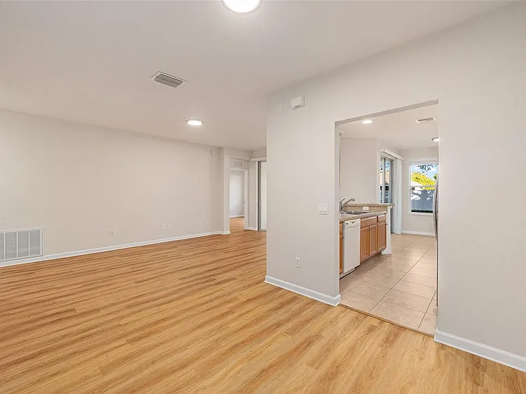 4570 SW 52nd Cir #107 — Photo 12