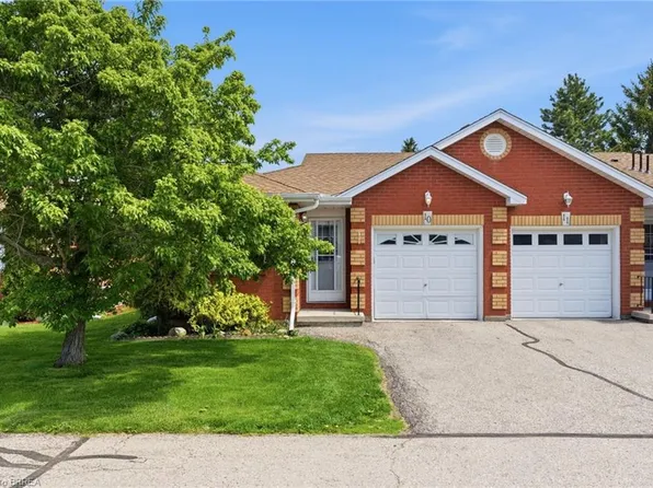 1 Buchanan Cres #10, Brantford, ON N3P 2B2