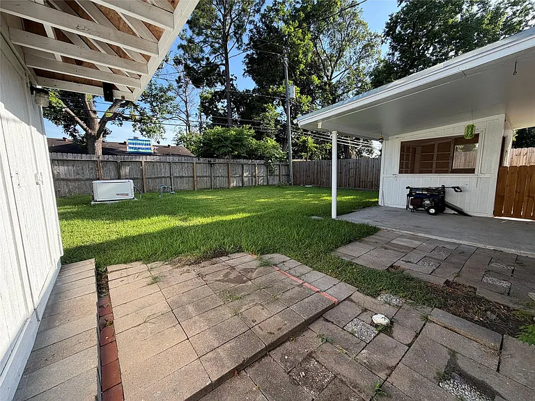 7603 Grape St — Photo 8