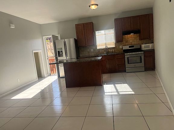 5th image of 8860 Macarthur Blvd Unit 8860