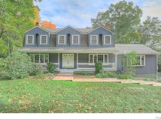 6 Maple Ridge Rd, Trumbull, CT 06611