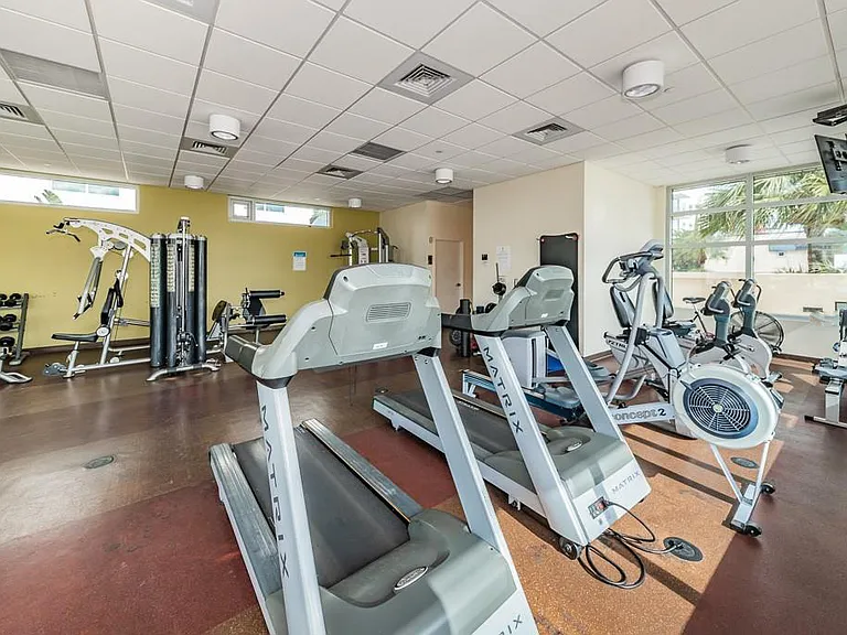 1120 E Kennedy Blvd #1030 — Photo 42