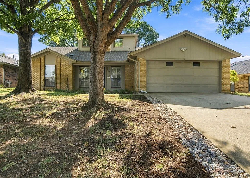 2825 Longhorn Trl