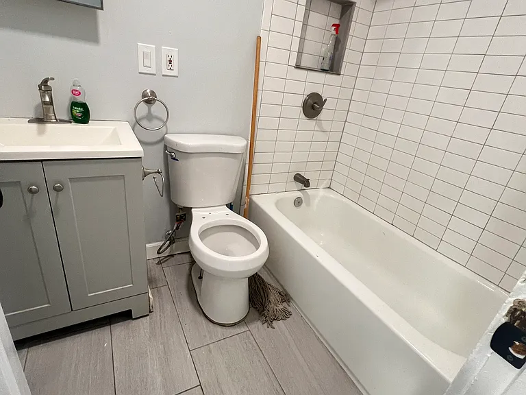 220 Sherman Ave #3 — Photo 6