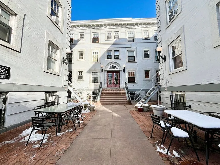 Building Photo - 215 E 11th Ave #A2
