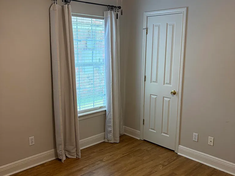 17226 Northlake Dr — Photo 34
