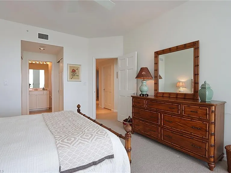 60 Seagate Dr #704 — Photo 18