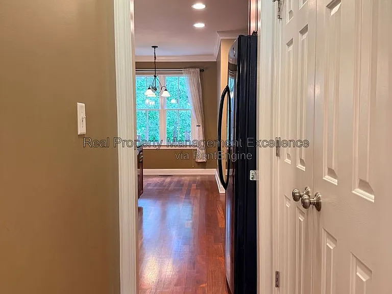 616 Lake Artesia Ln — Photo 10