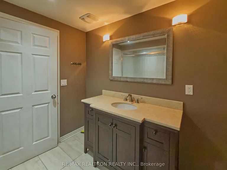 125 Decourcy Ireland Cir #BASEMENT — Photo 12
