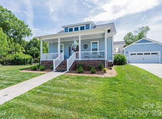 1092 33rd Avenue Loop NE, Hickory, NC 28601