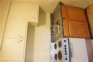 2nd image of 4023 Saint Lawrence Ave APT 8