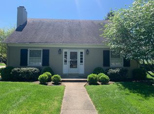 696 Berry Ln, Lexington, KY 40502