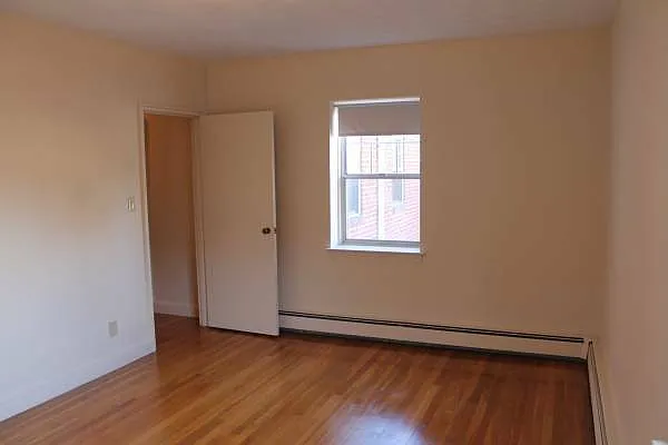 2 bed, 800 sqft, $2,750 — Photo 2