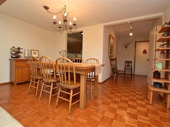4th image of 3117 Lakehaven Dr