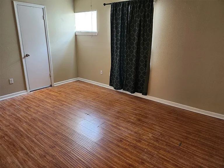 4515 White Rock St — Photo 7
