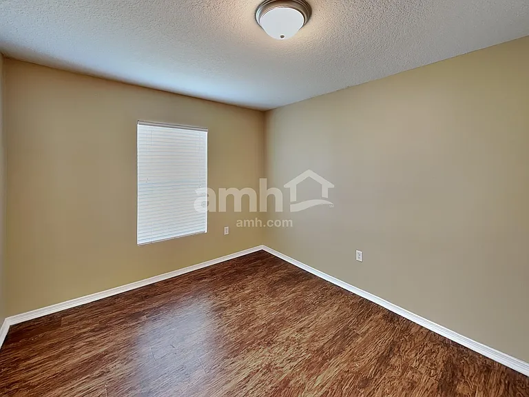 1733 Strathmore Cir — Photo 15